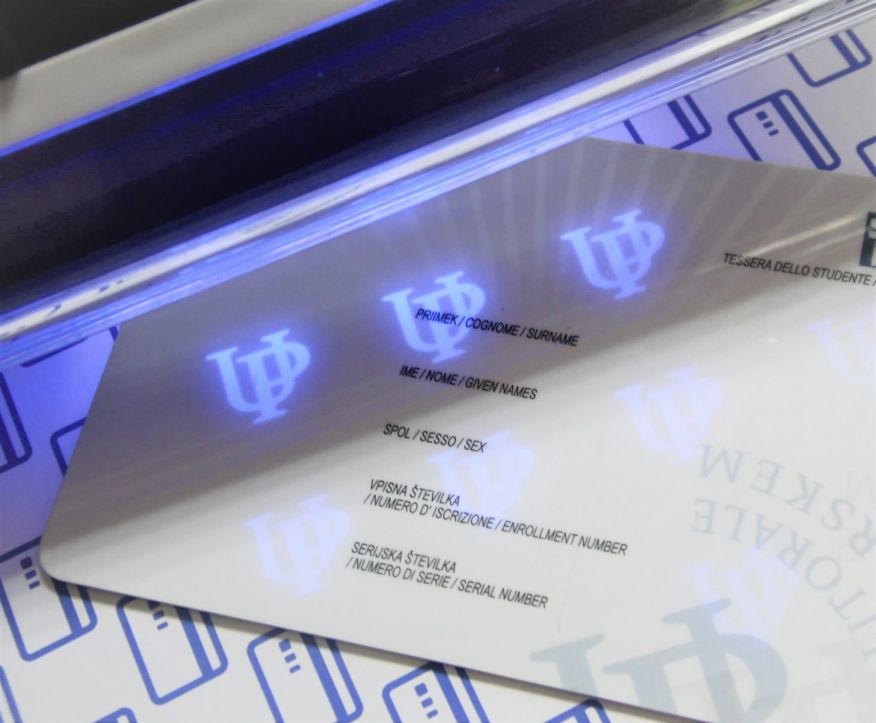 Plastikkarte - Ausweis mit UV-Druck